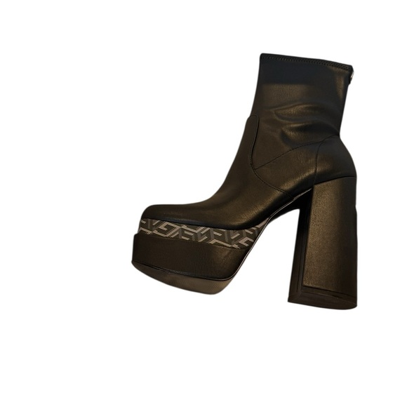 GUESS Caballa Black Platform Block Heel Stretch Upper Boots Size 10 NEW - Picture 6 of 16